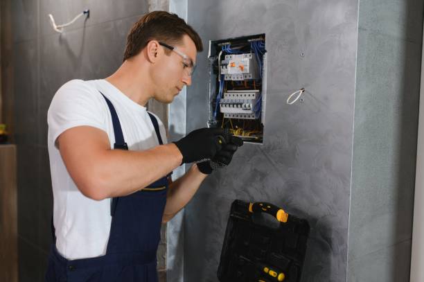 Best Affordable Emergency Electrician  in Eureka Springs, AR